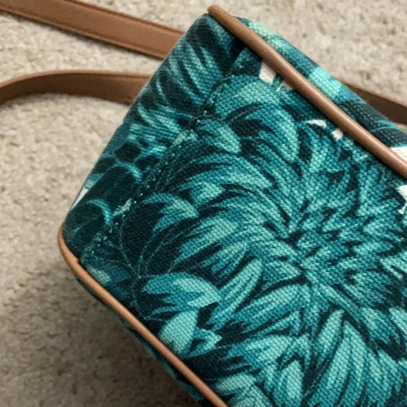 Isaac Mizrahi Bridgehampton Floral Printed Canvas Crossbody with leather trim - Picture 12 of 16